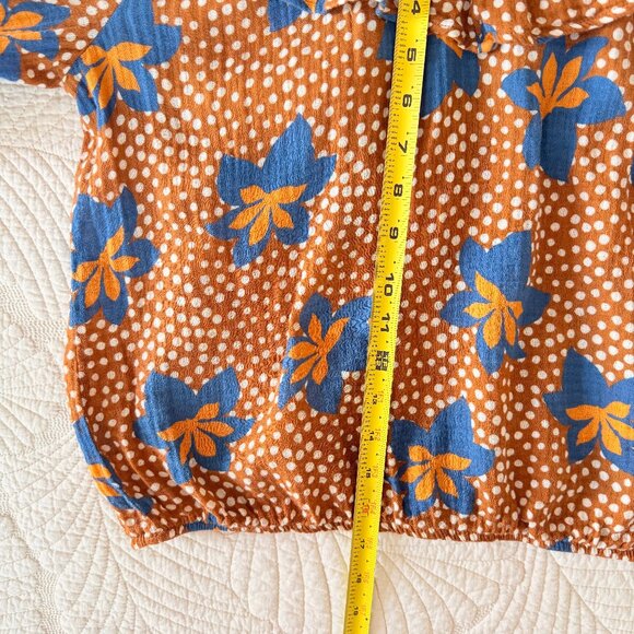 Porridge by Anthropologie Floral Blue & Gold Ruffled Crop Top - Size M - Picture 7 of 8